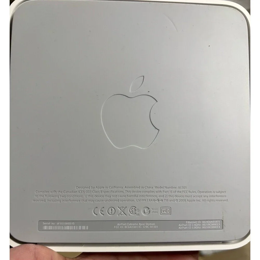 Apple AirPort Extreme Base Station A1301 300Mbps WiFi Router Gigabit Ethernet